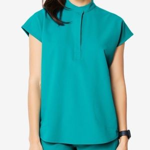 Figs NWT Teal Rafaela Scrub Top - Medium